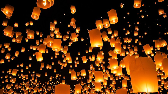 15-154966_candle-lights-flying-amazing-wallpapers-101-awesome-photography