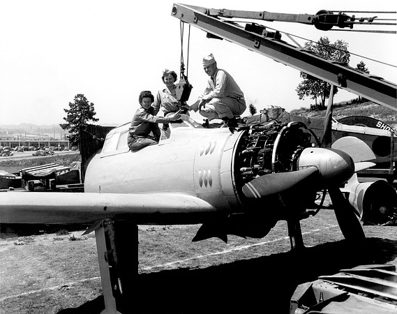 __Shot_From_The_Sky__Army_Show_1945_Oak_Ridge_(24971013612)